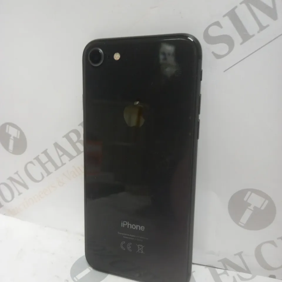 APPLE IPHONE XS SMARTPHONE IN BLACK