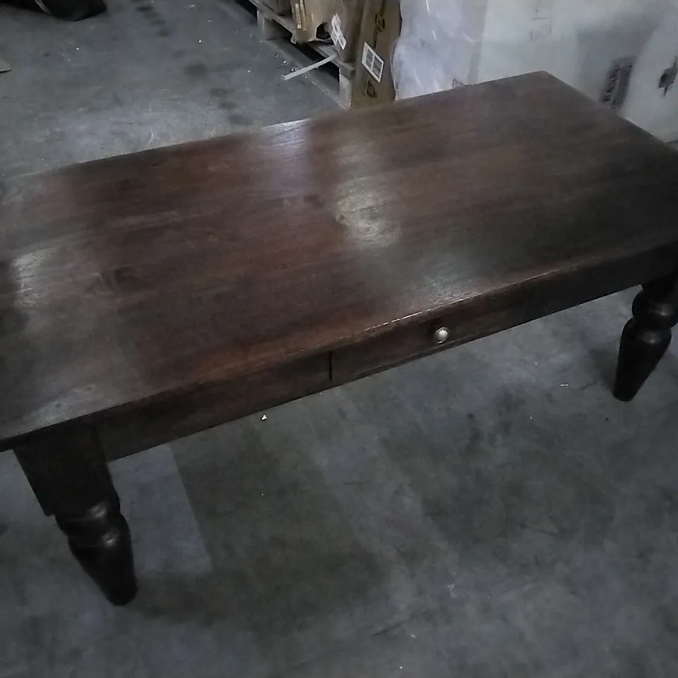 COFFEE TABLE WITH STORAGE DRAW