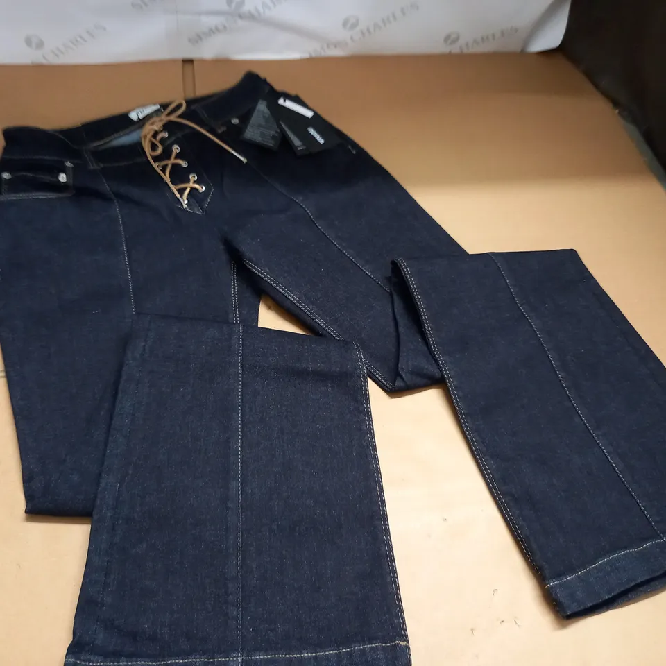 WEEKDAY CASEY LOW FLARED JEANS - 29