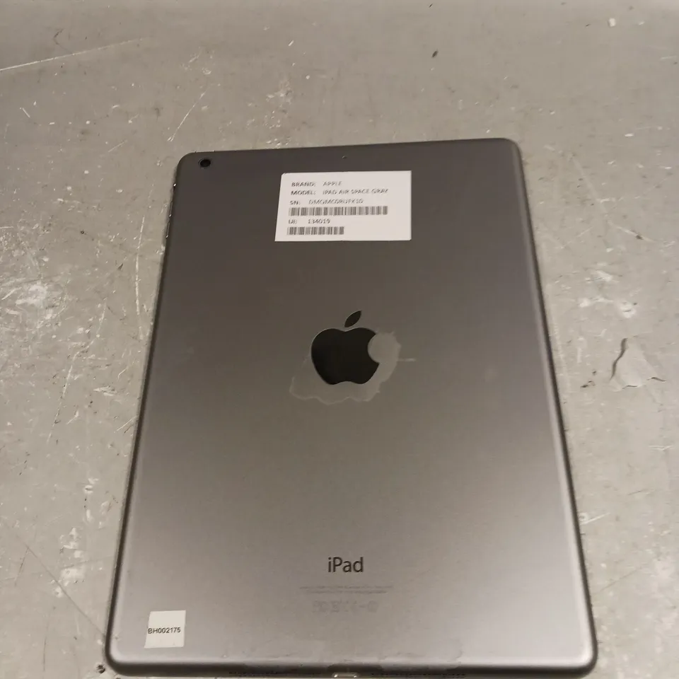 APPLE IPAD AIR SPACE GREY - MODEL A1474