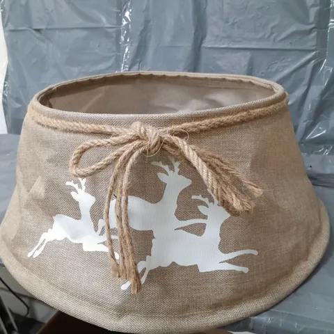 FESTIVE BURLAP REINDEER CHRISTMAS TREE SKIRT