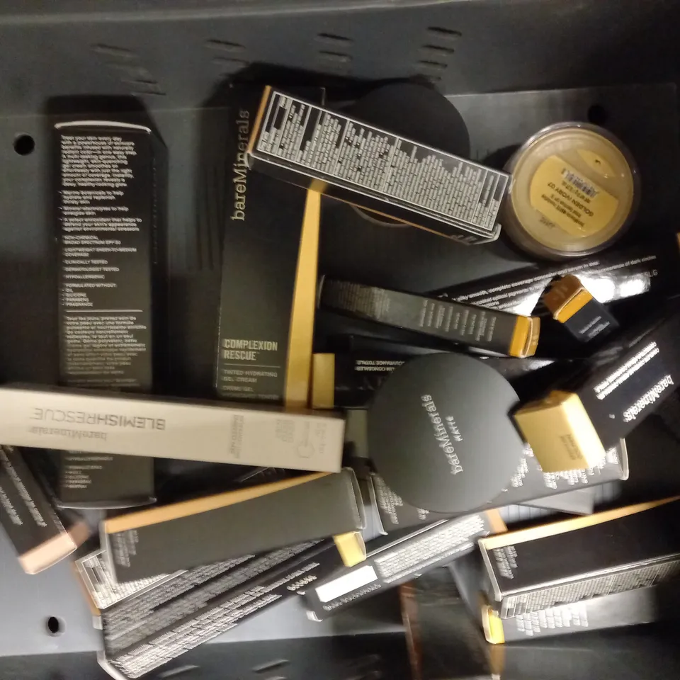 LOT OF APPROXIMATELY 20 BAREMINERALS FACE MAKE UP ITEMS