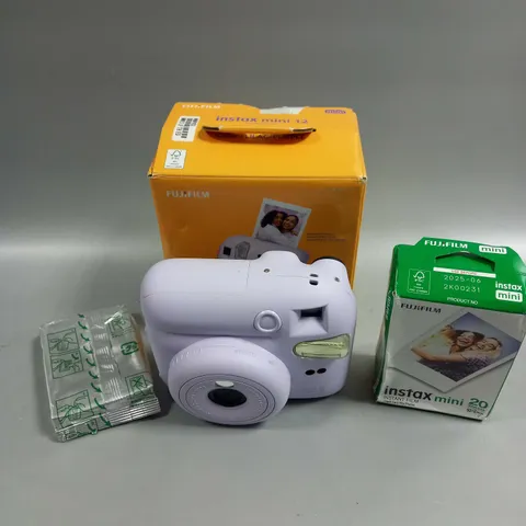 BOXED FUJIFILM INSTAX MINI 12 INSTANT CAMERA 