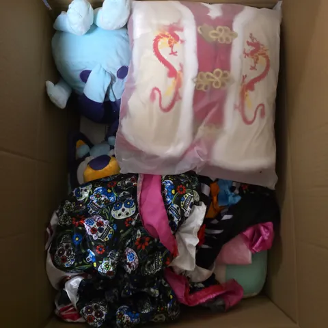LARGE QUANTITY OF ASSORTED TOYS AND GAMES TO INCLUDE - TEDDIES, FANCY DRESS AND FOOTBALLS 
