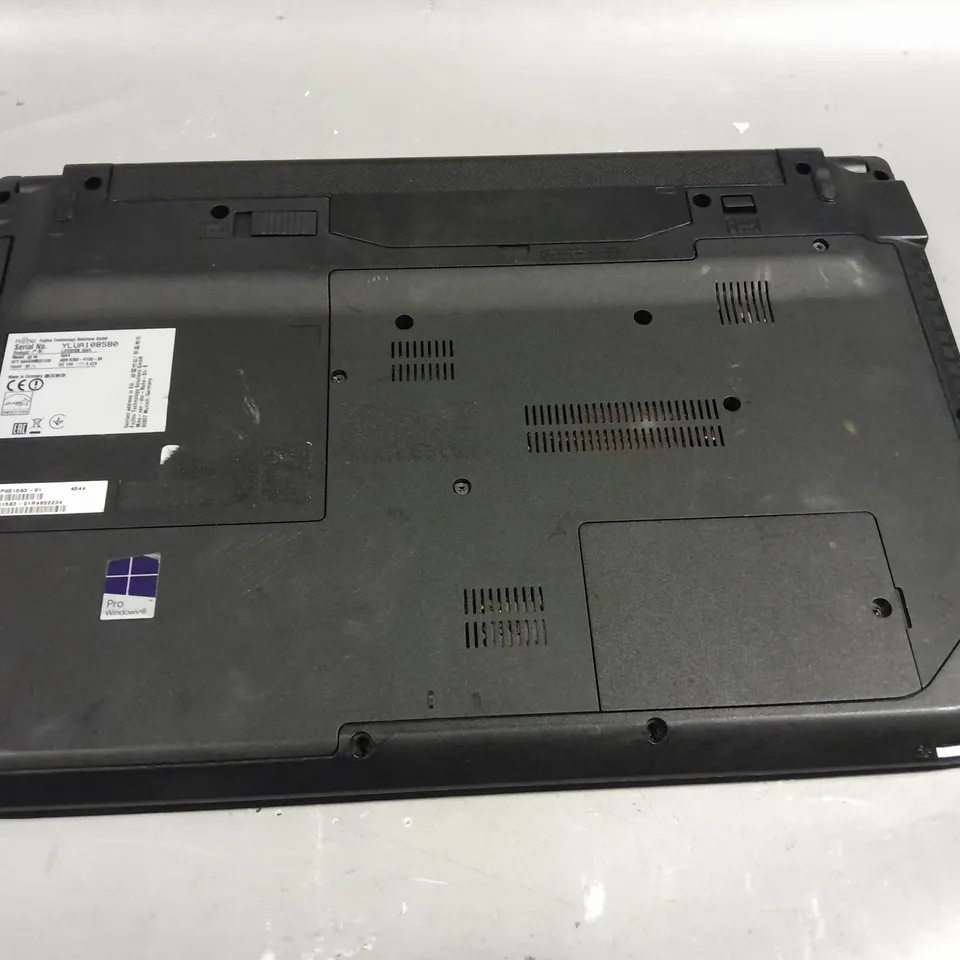 FUJITSU LIFEBOOK A544OM8321GB BLACK