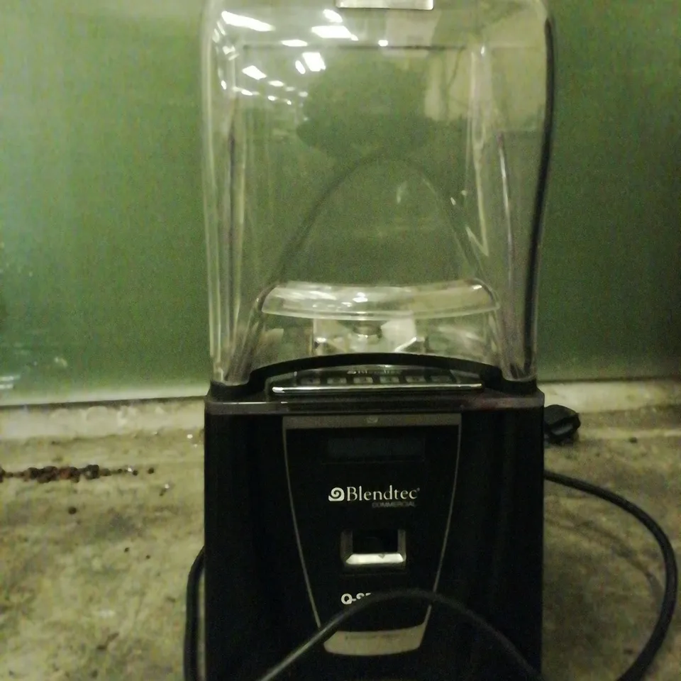 BLENDTEC COMMERCIAL BLENDER