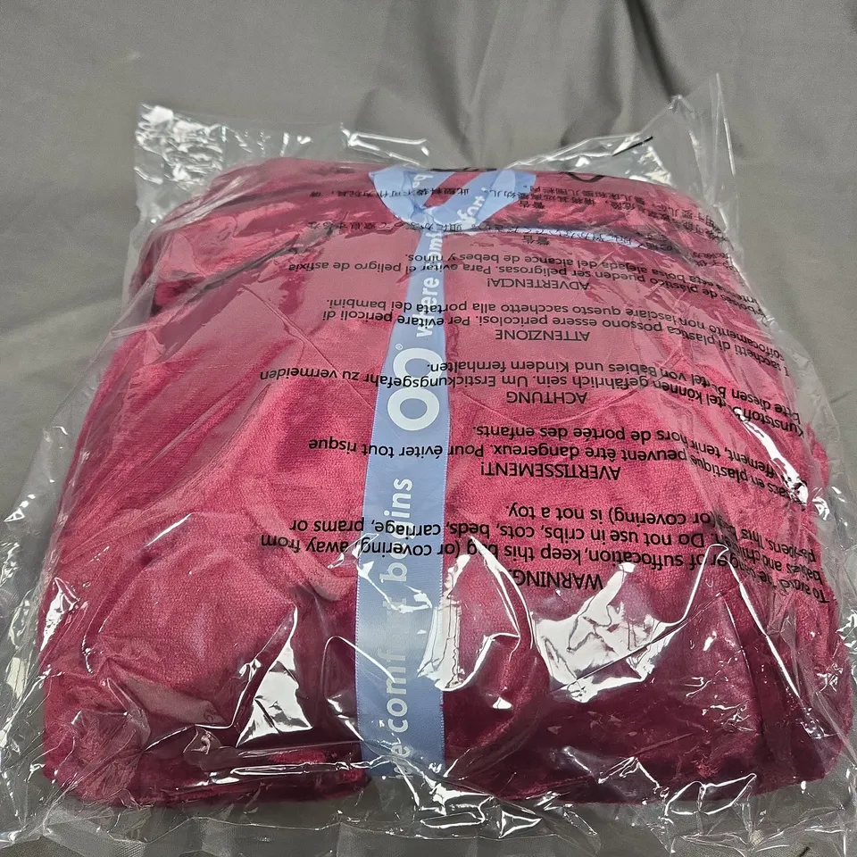 SEALED OODIE HOODED OVERSIZED BLANKET 