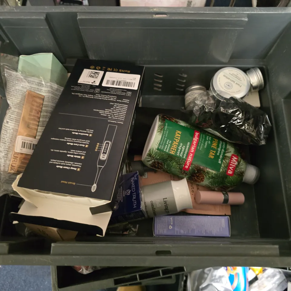 APPROXIMATEY 20 ASSORTED HEALTH AND BEAUTY PRODUCTS TO INCLUDE - FRIDA MOM PERINEAL WITCH HAZEL FOAM - NALA'S BABY NIGHT TIME OIL AND ORAL-B TOOTHBRUSH HEADS