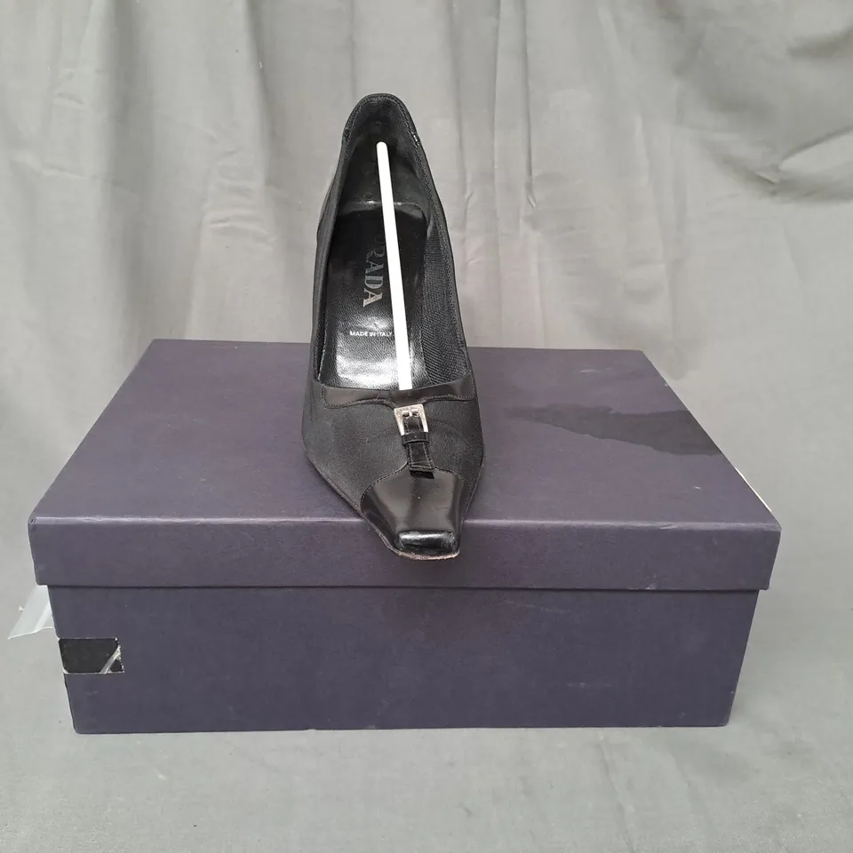 BOXED PAIR OF PRADA POINTED TOE HEELED SHOES IN BLACK EU SIZE 38.5