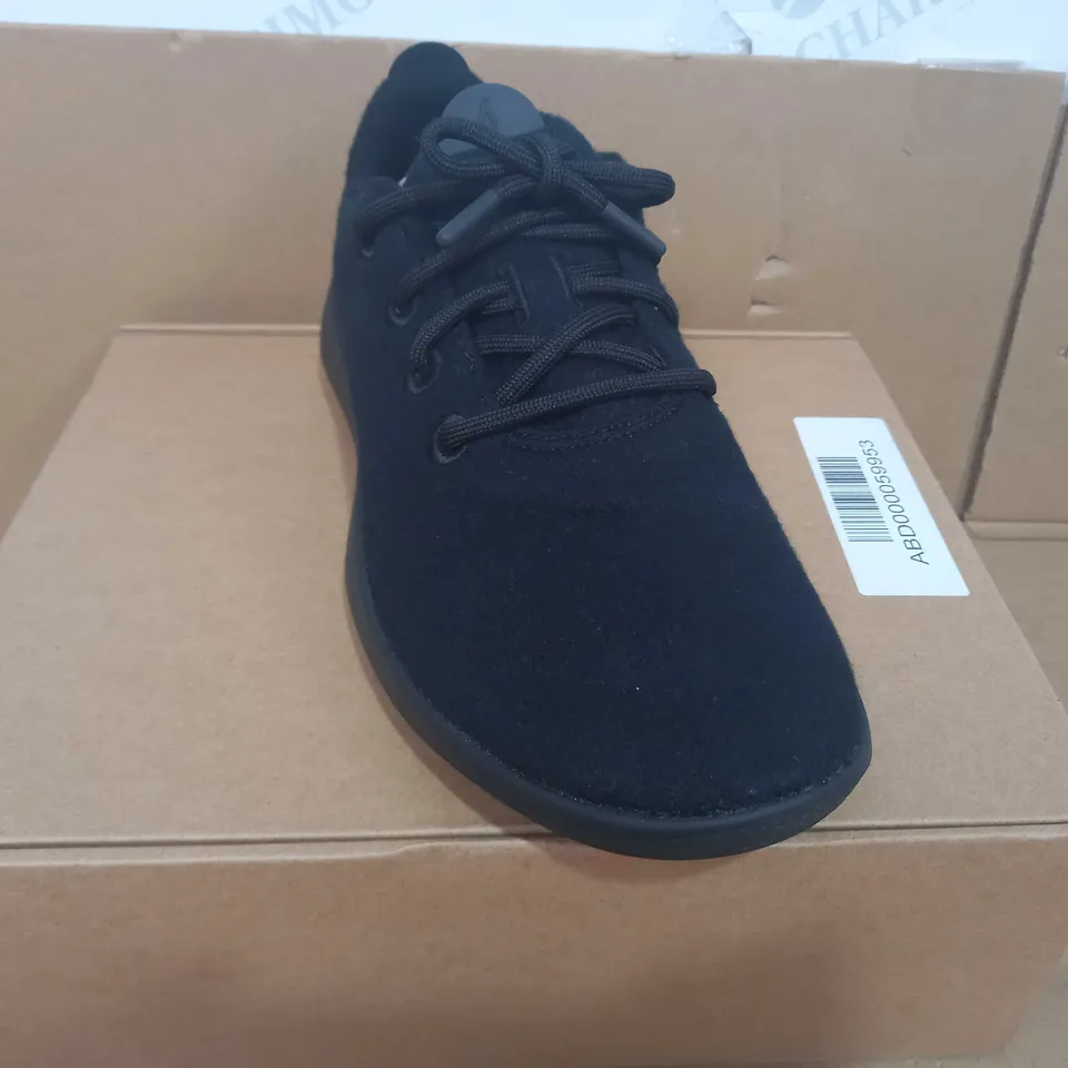 BOXED PAIR OF ALLBIRDS WOOL SHOES IN BLACK UK SIZE 10