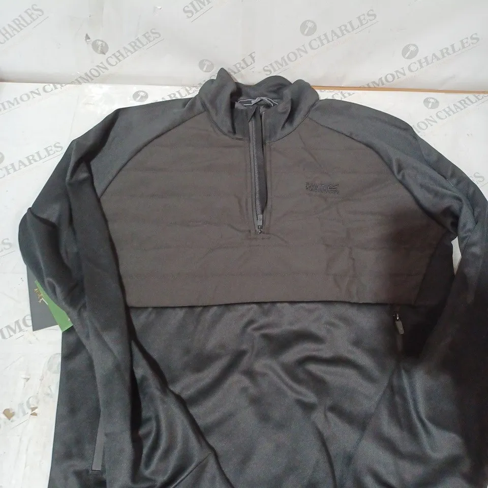 REGATTA ADDINSON MENS HYBRID JACKET IN BLACK - MEDIUM