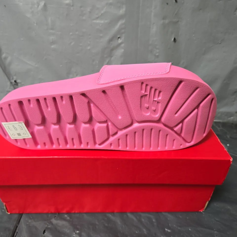 BOXED PAIR OF NEW BALANCE SLIDES IN PINK - UK 4