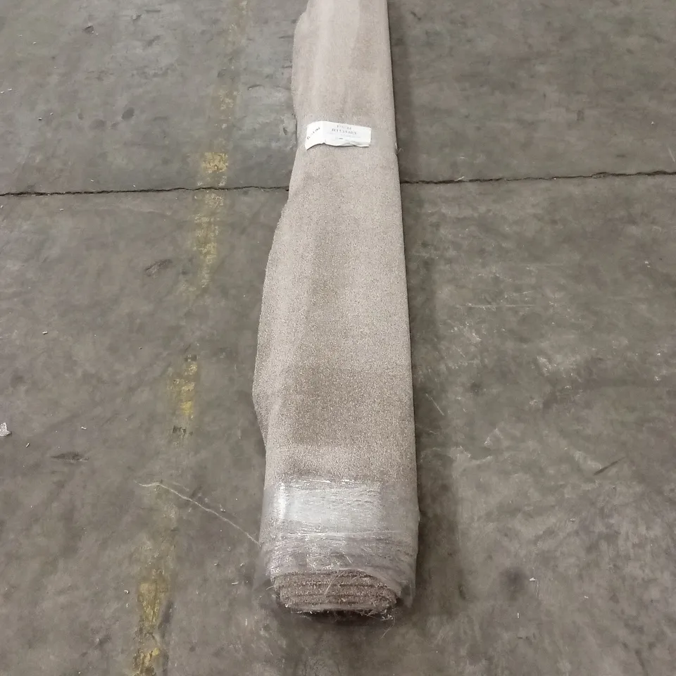ROLL OF QUALITY COMFORT TWIST CAMEL CARPET // APPROX SIZE; 2.55 x 5m