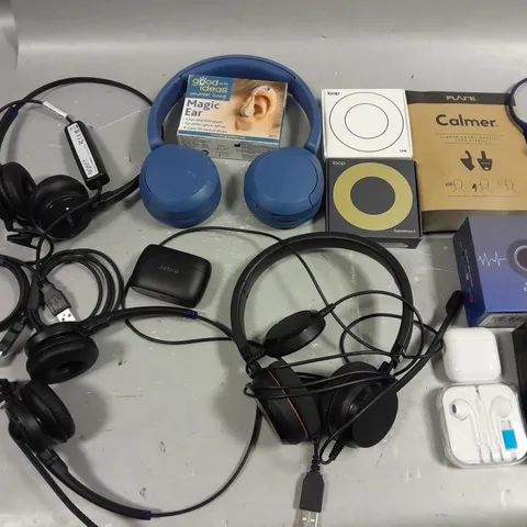 LOT OF ASSORTED TECH ITEMS TO INCLUDE ASSORTED HEAD AND EAR PHONES TO INCLUDE SONY, JABRA AND AKG