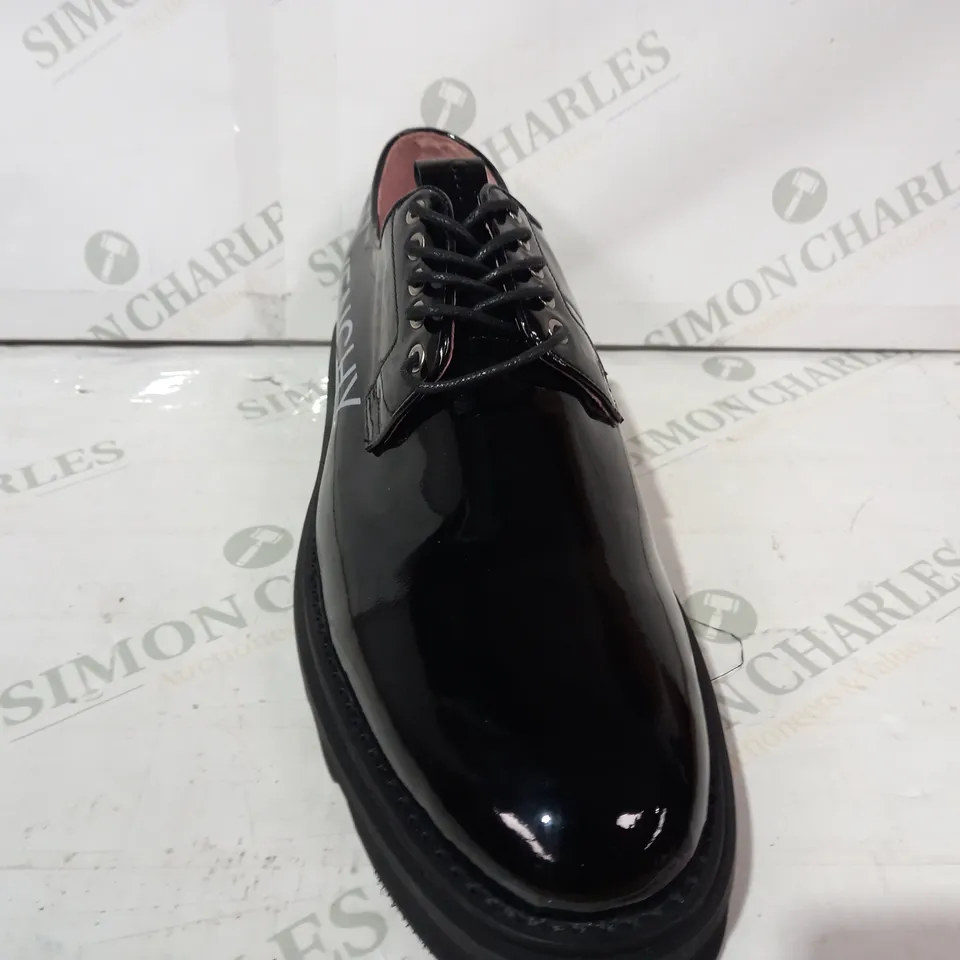 PAIR OF GIVENCHY LACE UP CHUNKY SHOES IN BLACK EU SIZE 45