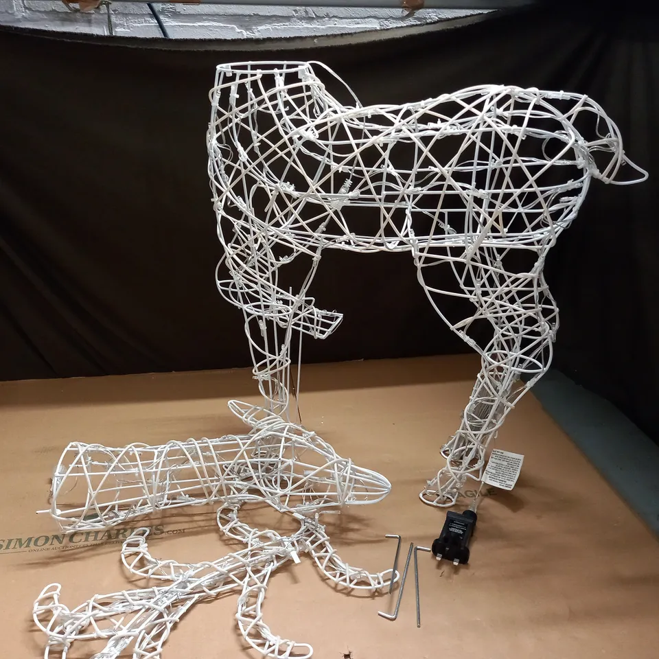 1M WHITE DEER WITH TIMER ICE WHITE LEDS
