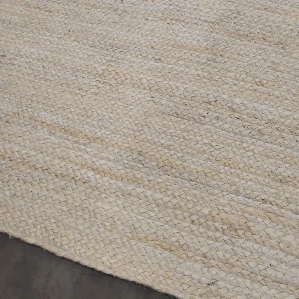 BENTON HAND BRAIDED JUTE RUG // SIZE: APPROX 247 X 305cm