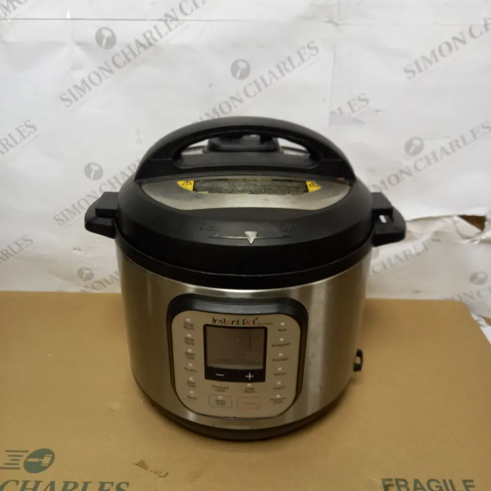 INSTANT POT DUO NOVA ELECTRIC PRESSURE COOKER