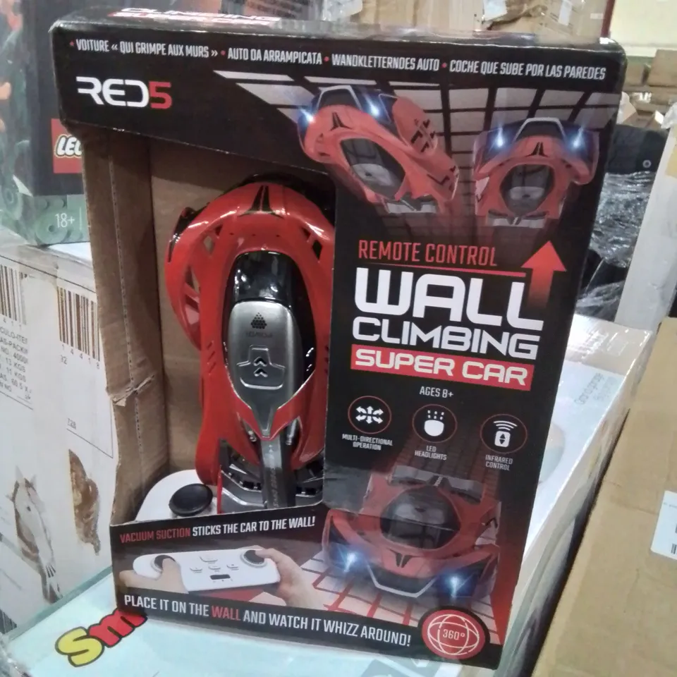 WALL CLIMBING SUPER CAR REMOTE CONTROL RRP £20