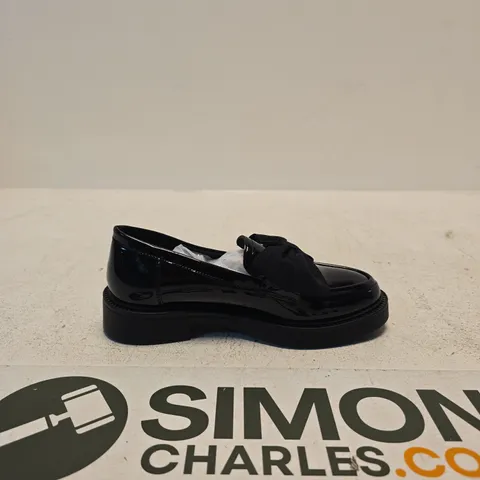 NEW LOOK WOMEN'S BLACK PATENT BOW LOAFERS – UK 3