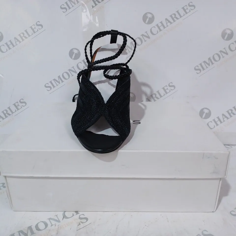 BOXED PAIR OF REISS MINERVA STRAPPY HEELS IN BLACK SIZE 5