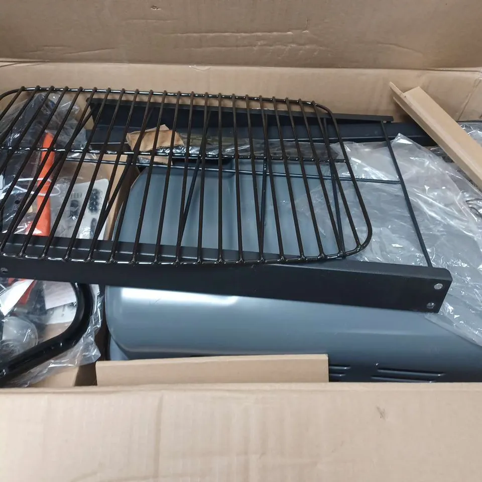 2 GAS BURNING BBQ WITH SIDE BURNER