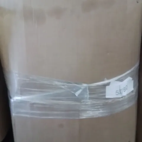 PALLET CONTAINING A LARGE QUANTITY OF HOSES