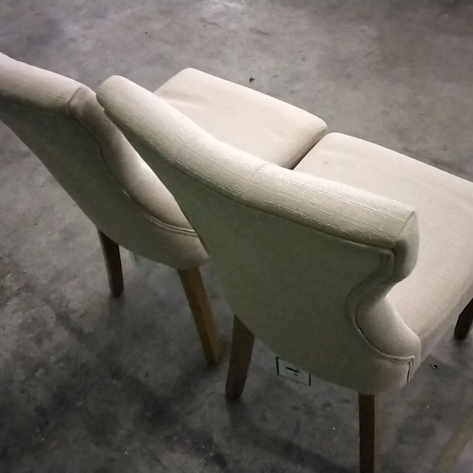 SET OF 2 BEIGE FABRIC BUTTONBACK DINING CHAIRS WITH WOODEN LEGS 