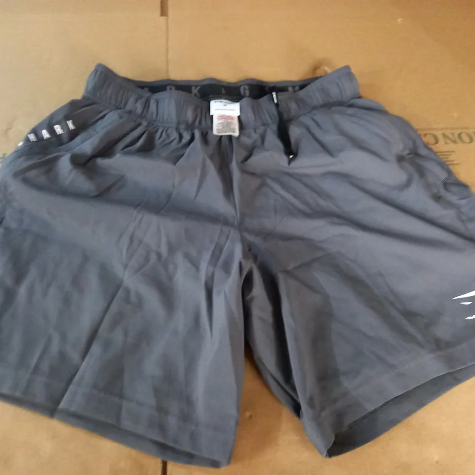 GYMSHARK GREY SHORTS - M
