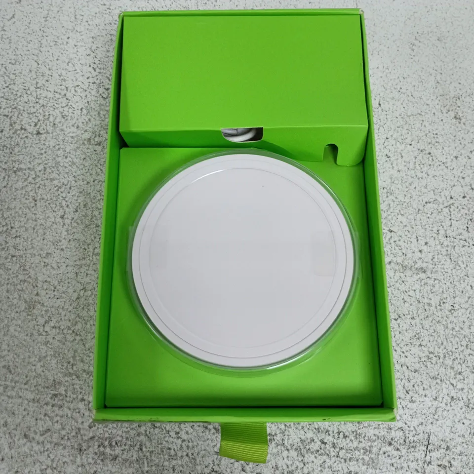 BELKIN BOOSTUP SPECIAL EDITION WIRELESS CHARGING PAD IN WHITE