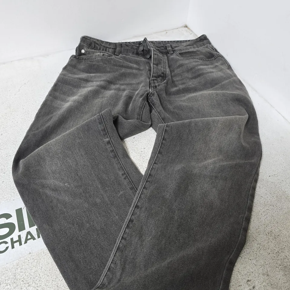 MAN JEANS, UK 32R (EU 48, US 32) DENIM