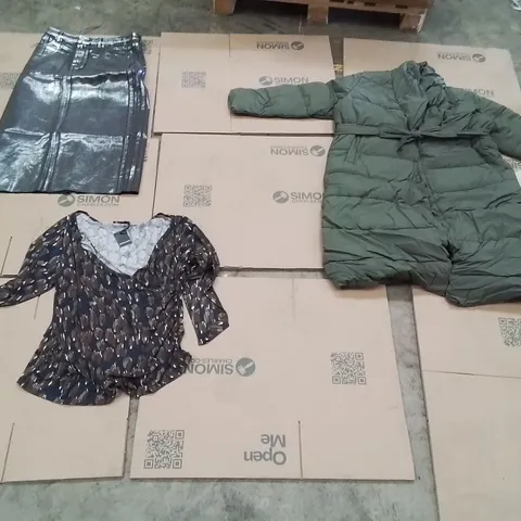 PALLET OF BRAND NEW WOMENS QUALITY DESIGNER CLOTHES APPROXIMATELY 170 TO INCLUDE;JD WILLIAMS PADDED COAT,JD WILLIAMS TOP,JD WILLIAMS METALLIC SKIRT