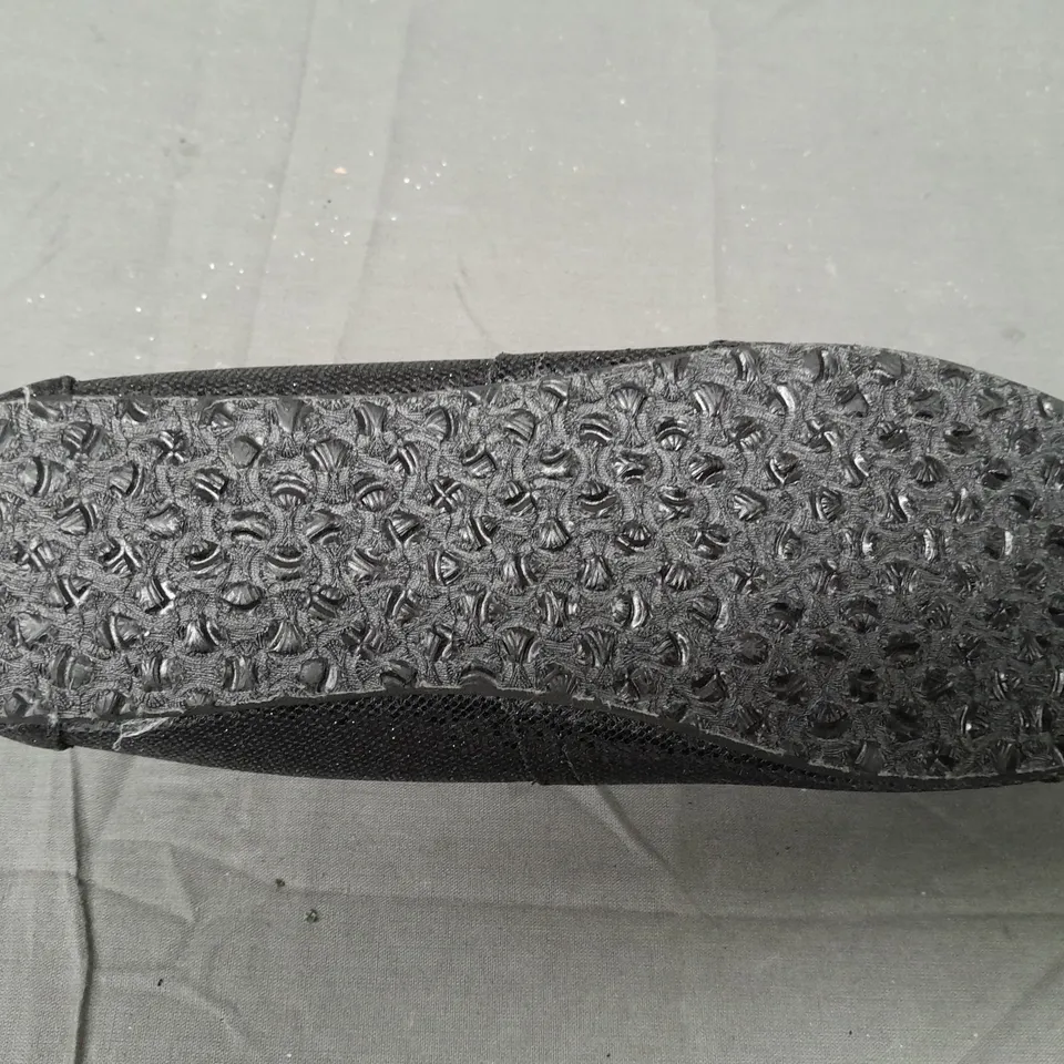 BOX OF APPROXIMATELY 15 BOXED PAIRS OF DESIGNER SLIP-ON SHOES IN BLACK W. GLITTER EFFECT - VARIOUS SIZES