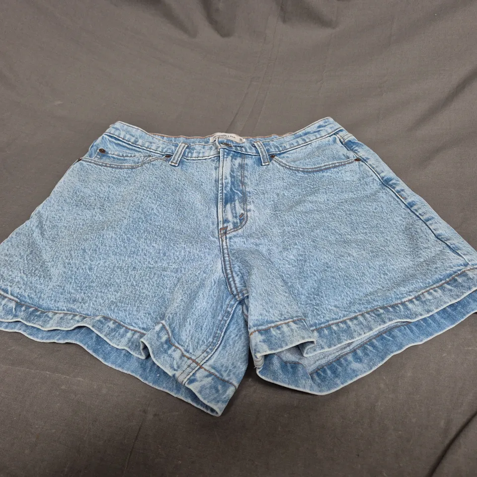 ABERCROMBIE AND FITCH DENIM SHORTS SIZE 10