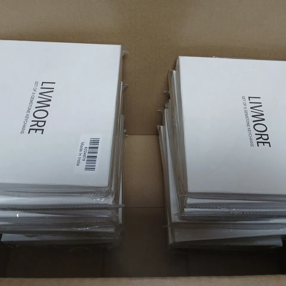 BOX OF APPROXIMATELY 18 X LIVMORE SET OF 5 GEMSTONE KEYCHAINS