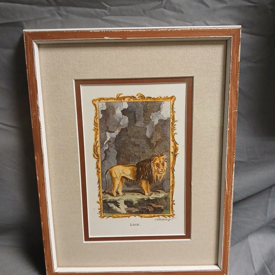 FRAMED LION PRINT WITH ORNATE GOLD BORDER