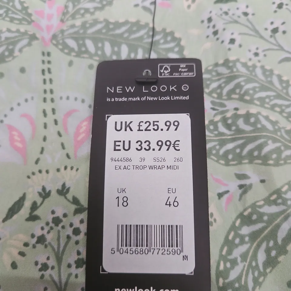 NEW LOOK WOMEN'S GREEN FLORAL WRAP DRESS - UK 18 (EU 46, USA 14) - MADE IN INDIA