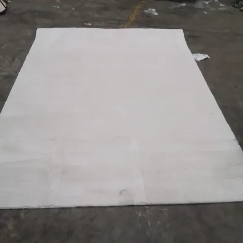 QUALITY DESIGNER AREA RUG - APPROXIMATELY 297X202