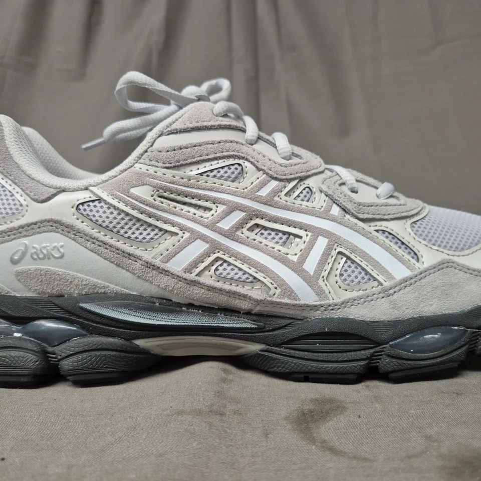 BOXED PAIR OF ASICS GEL-NYC SHOES IN GLACIER GREY/MID GREY UK SIZE 10