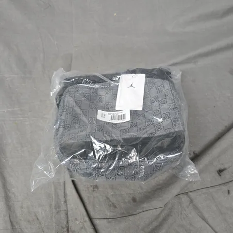 JORDAN MONO MESS BAG IN BLACK/GREY ONE SIZE