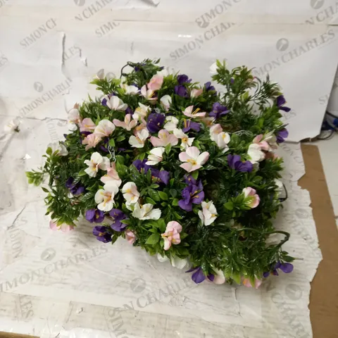 PETUNIAS EASY HANGING BASKET