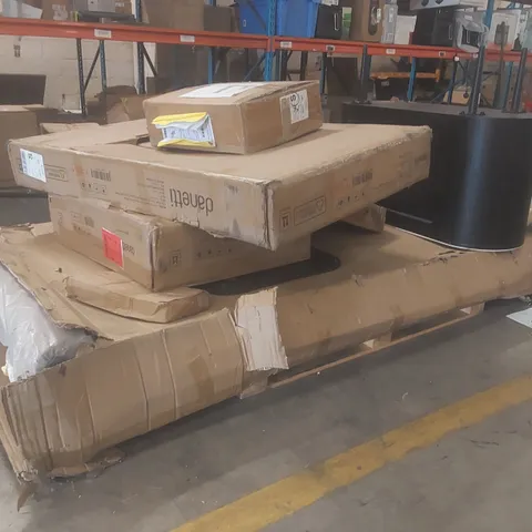 PALLET CONTAINING ASSORTED DANETTI FURNITURE PARTS