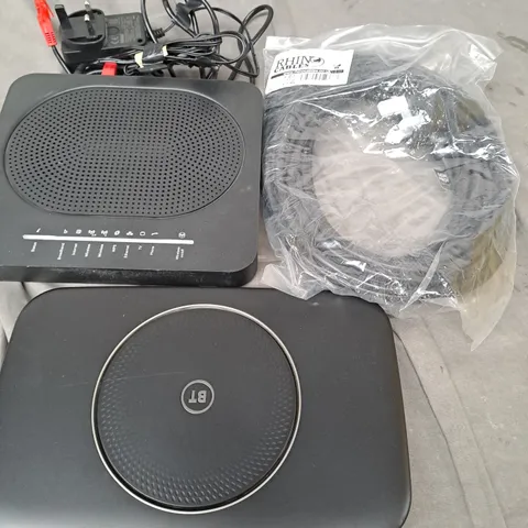APPROXIMATELY 10 ASSORTED ELECTRICAL ITEMS TO INCLUDE BT HUB AND POWER CABLE