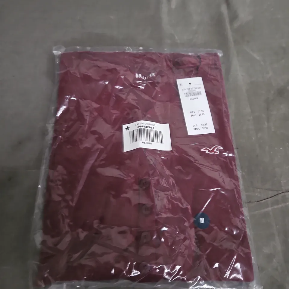 BAGGED HOLLISTER BUTTONED CARDIGAN - SIZE M