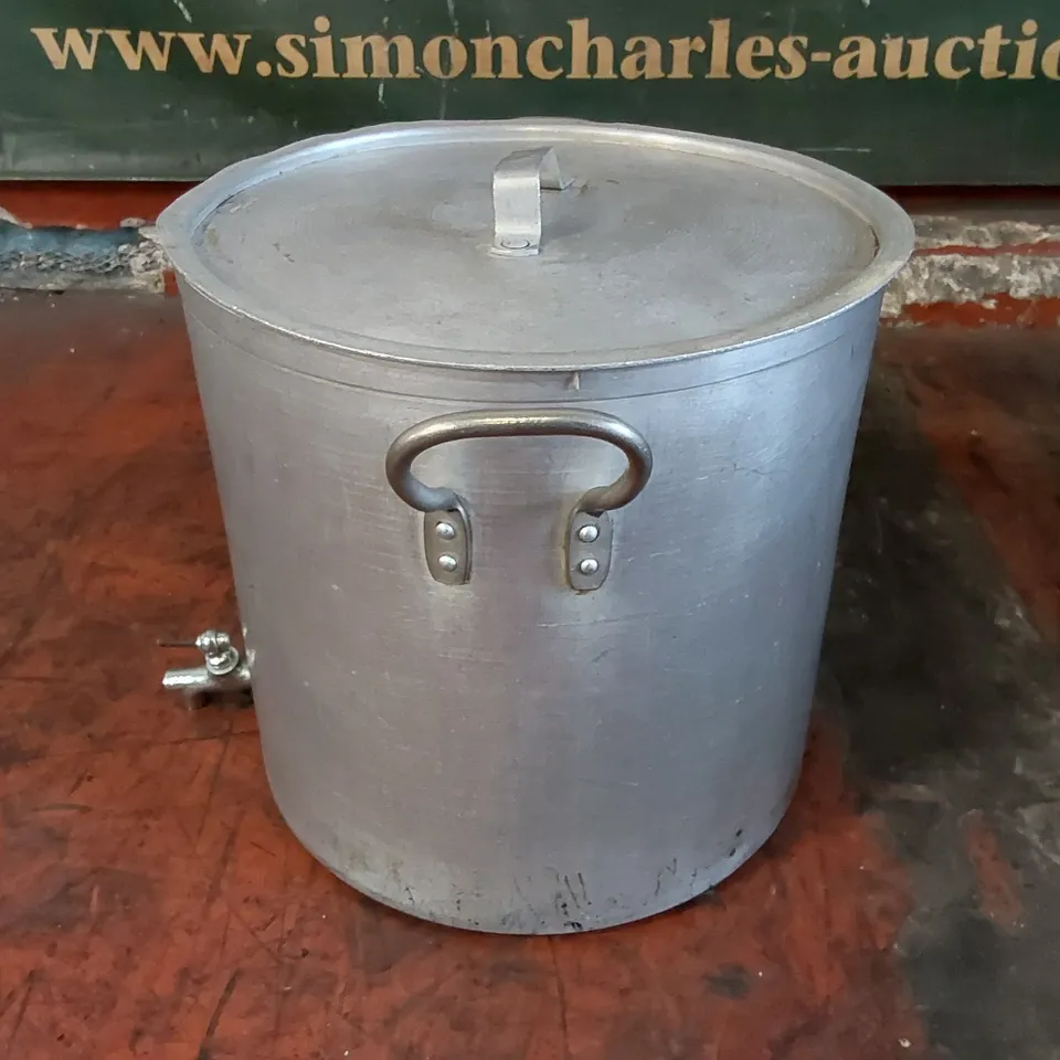 VINTAGE METAL HOT WATER URN