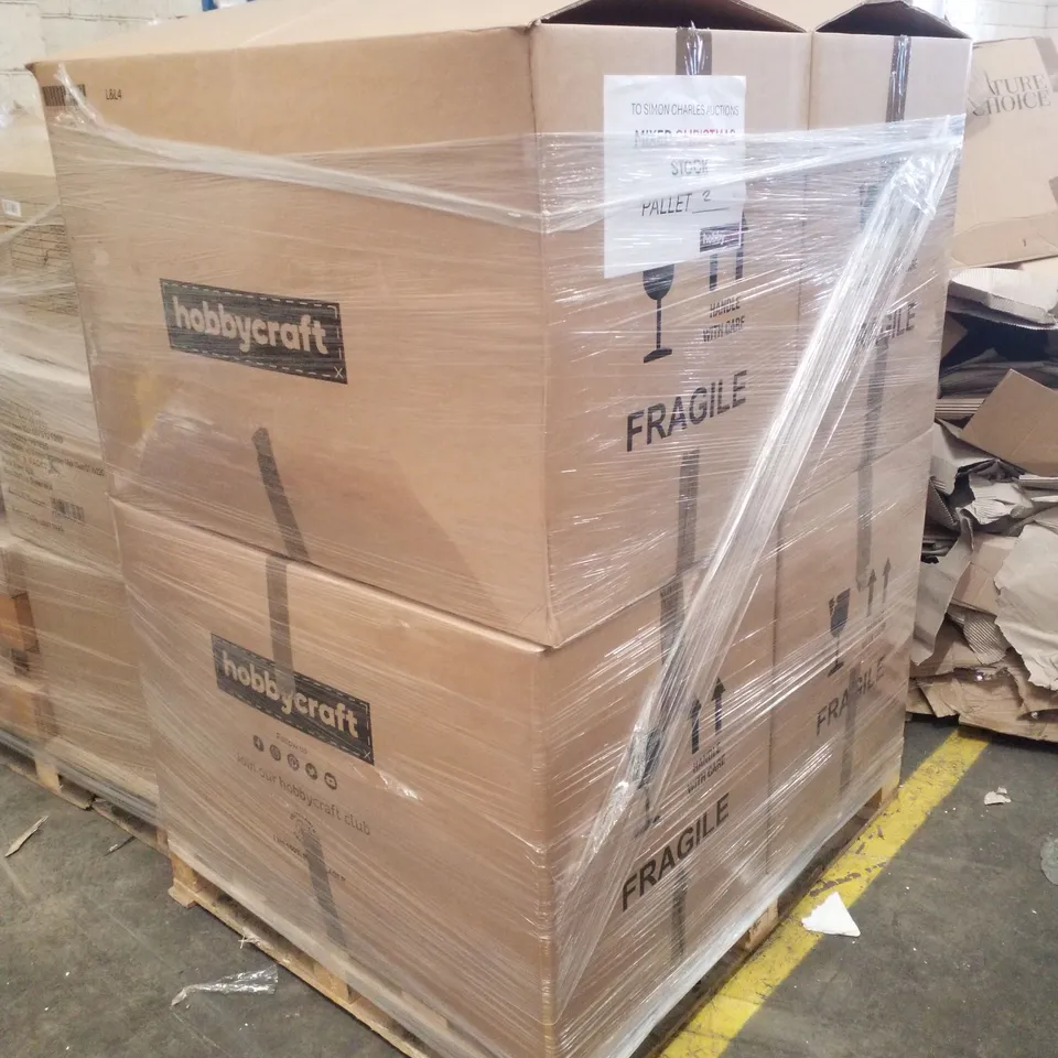 PALLET CONTAINING ASSORTED CHRISTMAS PRODUCTS & DECORATIONS INCLUDING GOLD SHIMMER WALL TILE, RATTAN WREATH, GLAZED CERAMIC HOUSE & POP UP ADVENT CALENDAR