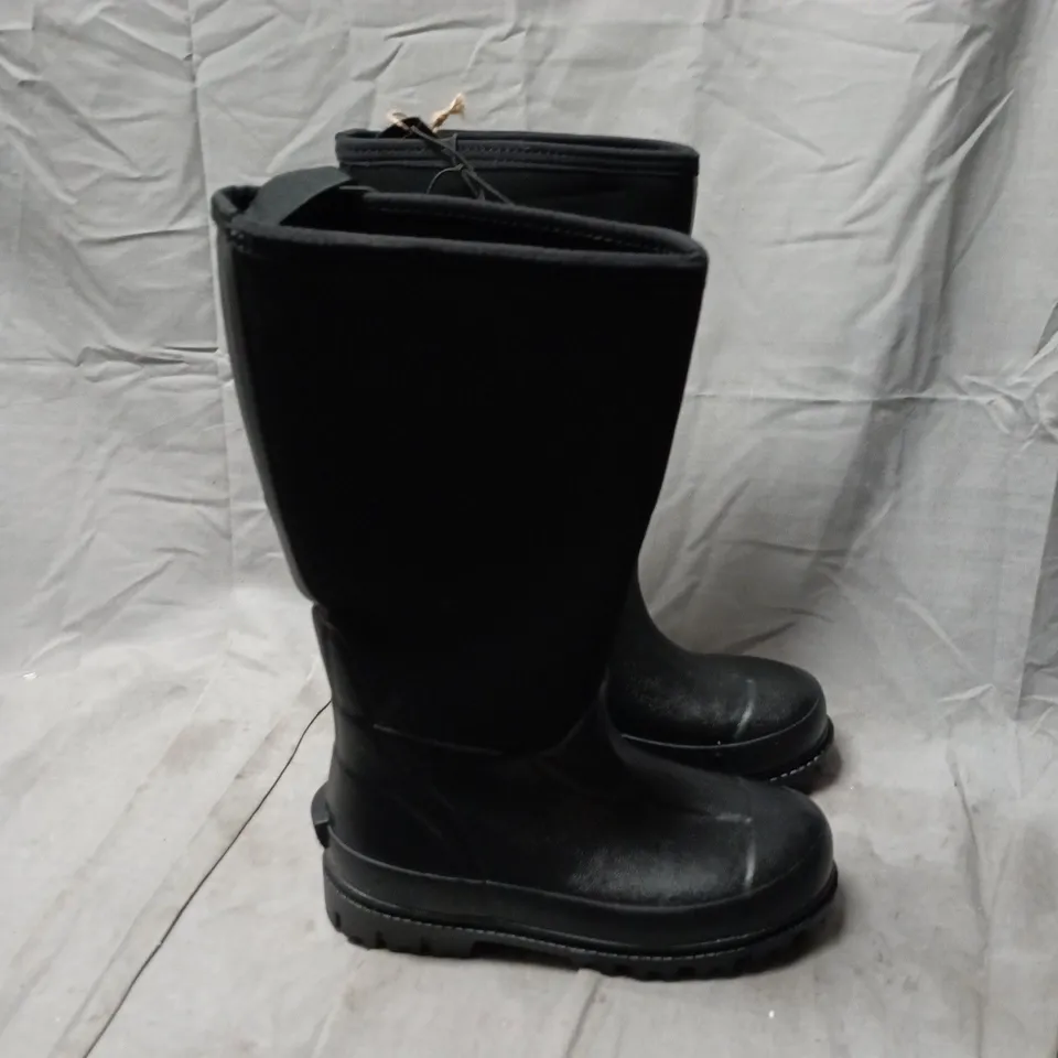 MOUNTAIN WAREHOUSE WOMEN'S BLACK KNEE-HIGH RUBBER BOOTS WITH LUG SOLE SIZE 4 UNBOXED