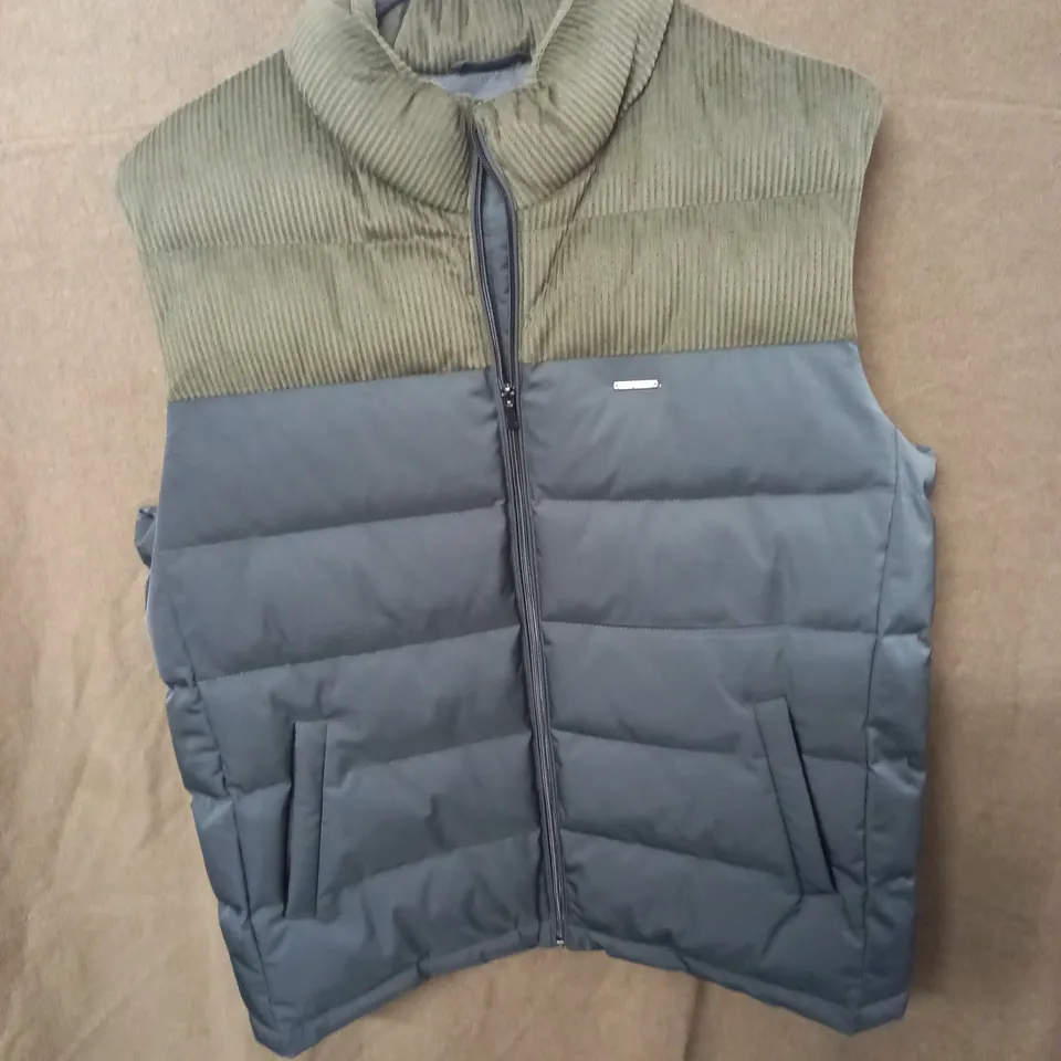 BRAND NEW MOSES KUSHNER TWO TEXTURE PADDED GILET IN GREEN/GREY - 58