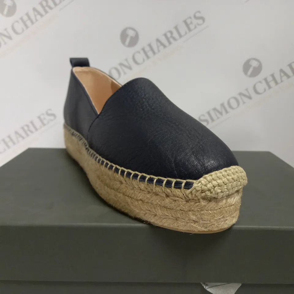 BOXED HOBBS ALICIA ESPADRILLE IN NAVY - SIZE 3