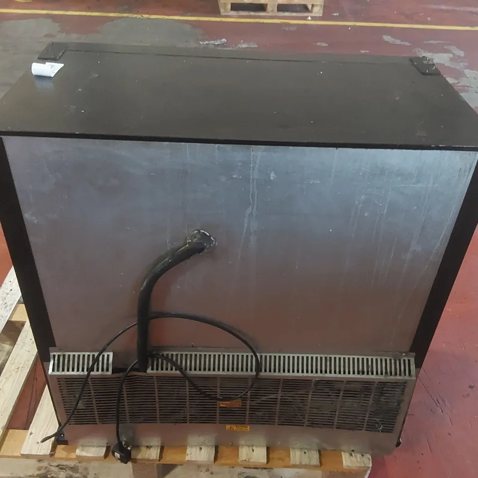COMMERCIAL DISPLAY BOTTLE COOLER